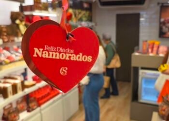 Dia dos Namorados movimenta comércio de Campos com compras de última hora