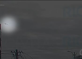 Vídeo mostra momento da seção entre helicópteros no Rio