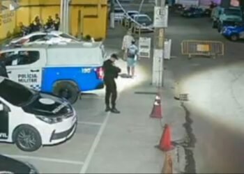Troca de presos na porta de delegacia: PMs vão responder por tentar facilitar a fuga de miliciano