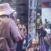 Wyclef Jean se apresenta na rua da Rocinha um dia após Global Citizen Live