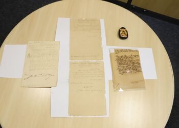 PF encontra documento, de 1876, assinado por Duque de Caxias que ia um leilão no Rio