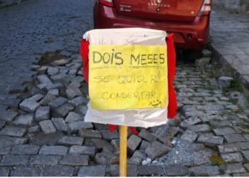 Prefeitura inicia reparo na rua de Teresópolis após protesto criativo