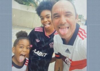 Parentes e amigos se despedem das irmãs de 4 e 11 anos que morreram soterradas na Ilha do Governador
