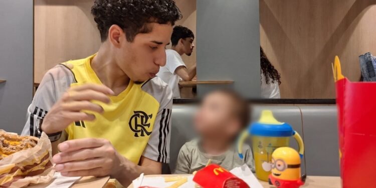 Um ano após morte de Herus, pai cobra justiça: ‘O PM que atirou continua livre e solto’