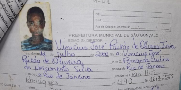 g1 visita colégio de Vini Jr. em São Gonçalo e vê prova e boletim dele g1 visita colégio de Vini Jr. em São Gonçalo e vê prova e boletim dele