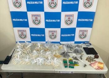 Jovem é preso por suspeita de tráfico de drogas em Volta Redonda
