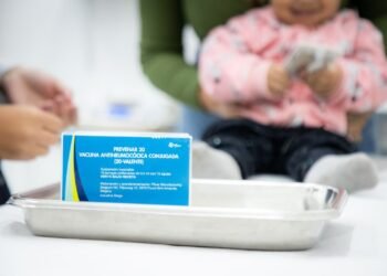 Vacina Pneumo 20 chega ao Rio: SUS oferece doses para crianças