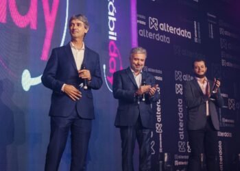 Histórico: Evento contábil no RJ reuniu 1.500 líderes sobre IA e Reforma