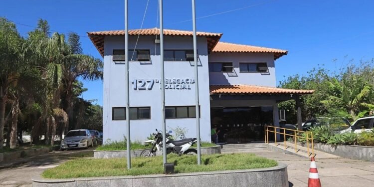 Homem morre após ser atropelado e motorista foge sem prestar socorro em Búzios Homem morre após ser atropelado e motorista foge sem prestar socorro em Búzios