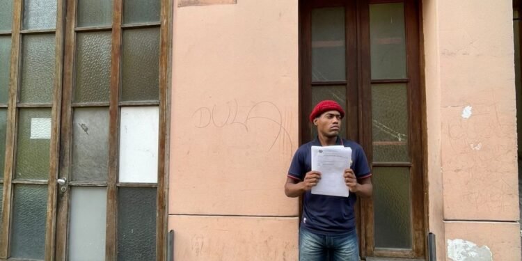 Polícia passa a investigar se houve lesão racial em caso de ator que levou cabeçada em shopping no Rio