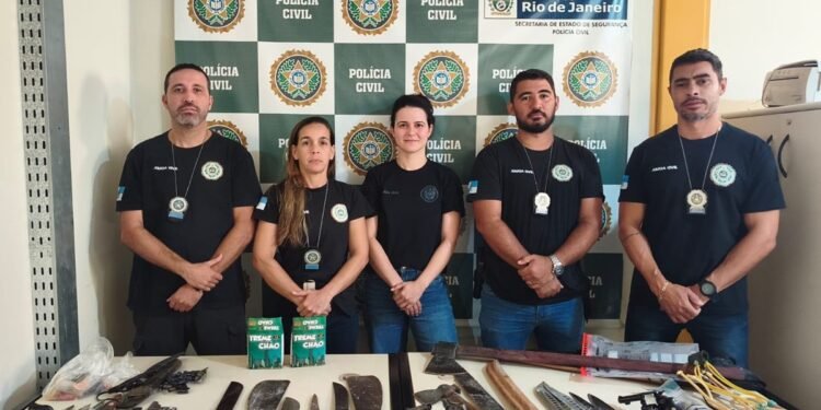 Homem é preso suspeito de manter companheiro de cárcere em Natividade Homem é preso suspeito de manter companheiro de cárcere em Natividade