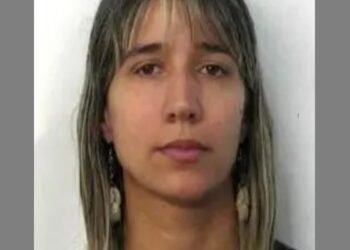 Polícia Civil presta última homenagem à agente Daniela Cunha Moreira antes de tradução para Minas Gerais