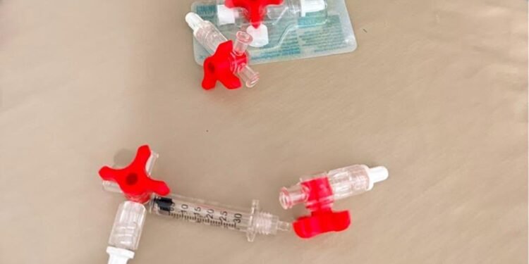 Clínica de estética é interditada após denúncias em Cabo Frio