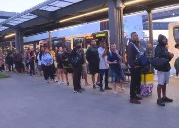 Ônibus comuns e BRTs terão frota integral a partir das 0h