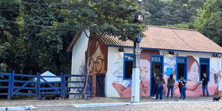 Biblioteca pública recebe novas edições do projeto “Manhãs com Henriqueta” Biblioteca pública recebe novas edições do projeto “Manhãs com Henriqueta”
