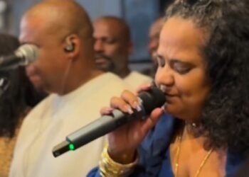 Cantora Débora Cruz, sobrinha de Arlindo, morre aos 45 anos