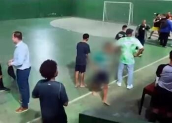 Polícia investiga caso de homem armado na quadra de futsal no Rio