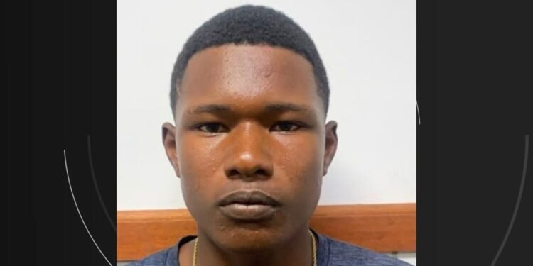 Jovem de 17 anos morre durante confronto com a polícia na Bahia Jovem de 17 anos morre durante confronto com a polícia na Bahia
