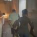 Casal é preso após recém-nascido ser encontrado enterrado em quintal Casal é preso após recém-nascido ser encontrado enterrado em quintal