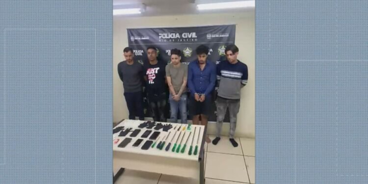 Polícia prende em Copacabana quadrilha paulista especializada em furtar apartamentos de luxo Polícia prende em Copacabana quadrilha paulista especializada em furtar apartamentos de luxo