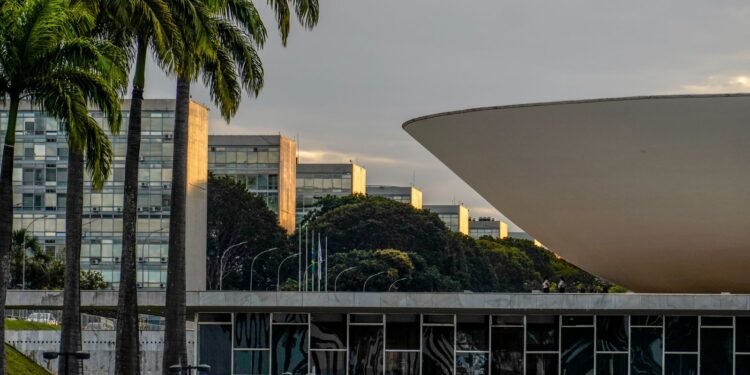 Congresso Inicia Recesso Sem Votar PEC 6×1, PL da Misoginia e MP do Frete