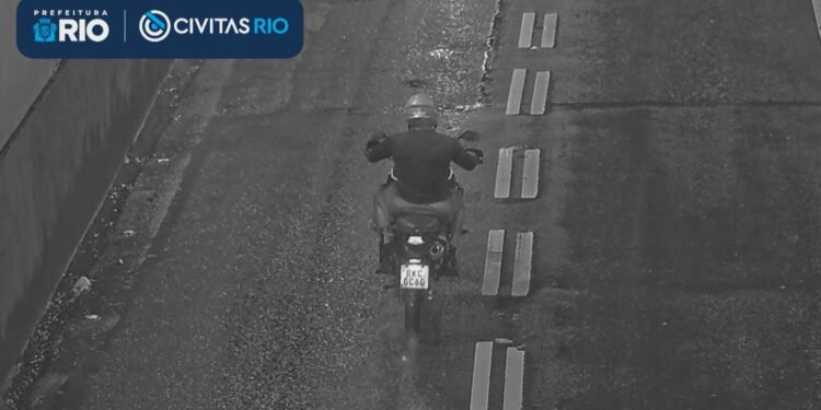 Homem apontado como um dos maiores fornecedores de armas e drogas de facção criminosa está preso na Av. Brasil, não Rio