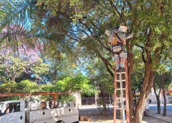 Montes Claros Aprimora Iluminação Pública com LED, Beneficiando Esportistas e Segurança