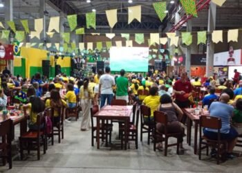 Jogo do Brasil contra Noruega: saiba onde assistir partida da Copa do Mundo de graça em Salvador