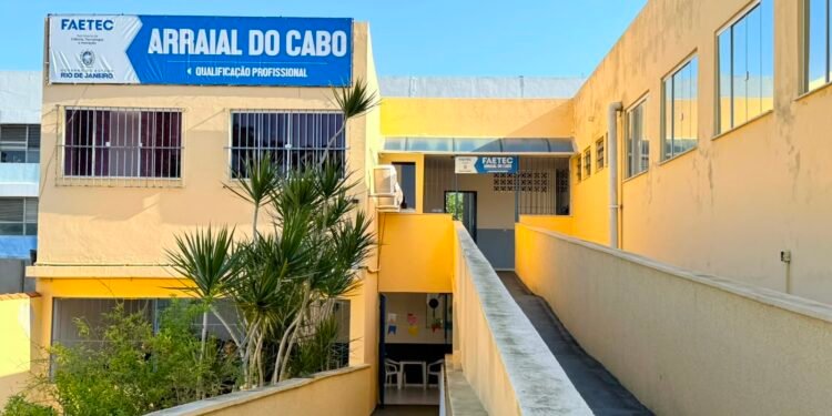 Faetec oferece cursos gratuitos de capacitação em Arraial do Cabo