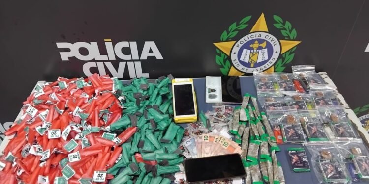 Trio é preso com grande quantidade de drogas em Angra dos Reis