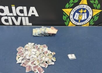 Dupla é presa em flagrante por tráfico de drogas em Angra dos Reis