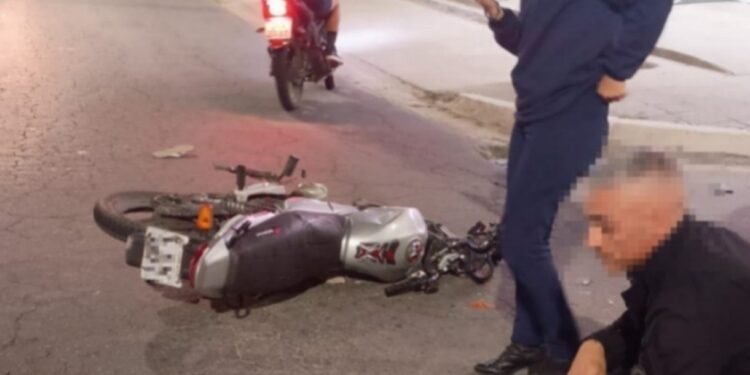 Jovem fica ferido após batida entre moto e carro em Pinheiral Jovem fica ferido após batida entre moto e carro em Pinheiral