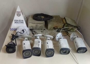 Polícia Militar desmonta sistema de câmeras instalado irregularmente em Paraty