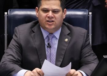 Governo Federal Pressiona por Instalação de Comissão da MP que Isenta Compras Online