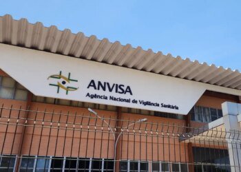 Anvisa Proíbe Fabricação e Venda de Cosméticos Sem Registro Sanitário no País