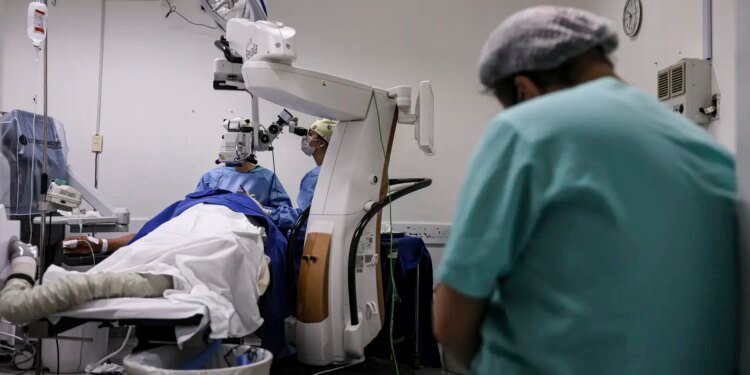 Quedas e Queimaduras Lideram Internações Infantis por Acidentes no Brasil em 2025