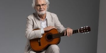 Renato Teixeira Celebra 80 Anos com Show Gratuito em Juiz de Fora, Abrindo o Evento Violada