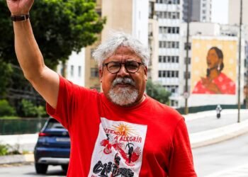 Programa de Edmilson Costa (PCB) Propõe Jornada de 30 Horas e Fim da Escala 6×1