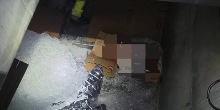 Homem morre após ficar preso em máquina de triturar gelo de empresa na Grande BH