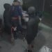 Trio armado com facão invade posto e ameaça frentistas em Teresópolis