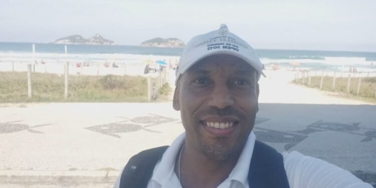 Homem é preso por morte de professor de vôlei no Rio: ‘Pega! Amassa! Bora, meu pitbull!’, disse ao comparsa em vídeo Homem é preso por morte de professor de vôlei no Rio: ‘Pega! Amassa! Bora, meu pitbull!’, disse ao comparsa em vídeo