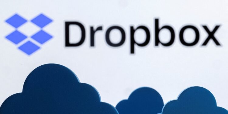 Dropbox anuncia demissões em todo o mundo; diretor de tecnologia também deixará a empresa Dropbox anuncia demissões em todo o mundo; diretor de tecnologia também deixará a empresa