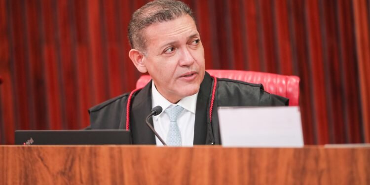 Presidente do TSE fará pronunciamento em rede nacional na véspera do 2º turno e orientará eleitor a conferir local de votação