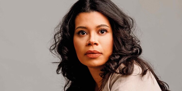 “O mundo é naturalmente mau”, diz escritora Ana Paula Maia