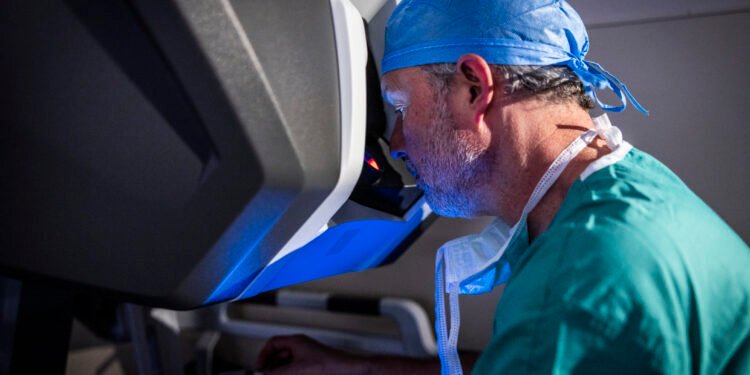 Fim da escala 6X1: médicos terão regulamentação diferenciada; entenda