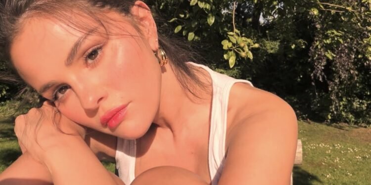 Caso Selena Gomez: cigarro eletrônico pode mudar voz e causar inflamação na laringe Caso Selena Gomez: cigarro eletrônico pode mudar voz e causar inflamação na laringe