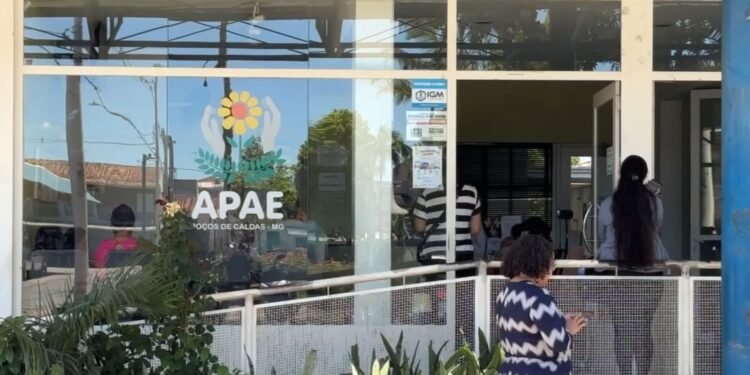 Prefeitura de Poços de Caldas atrasa repasses a instituições; Apae alerta para risco aos atendimentos Prefeitura de Poços de Caldas atrasa repasses a instituições; Apae alerta para risco aos atendimentos