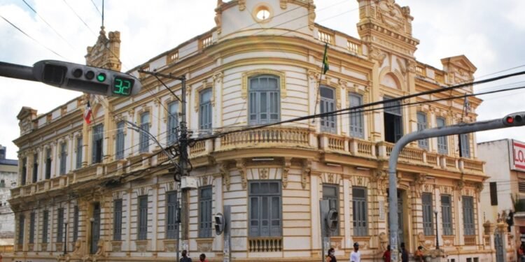 Prefeitura de Feira de Santana vai antecipar pagamento de salários de servidores Prefeitura de Feira de Santana vai antecipar pagamento de salários de servidores