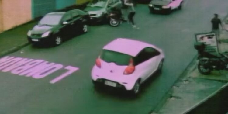 Motoboy é agredido a pauladas após ir cobrar patrão por pagamento em lanchonete de Sorocaba Motoboy é agredido a pauladas após ir cobrar patrão por pagamento em lanchonete de Sorocaba