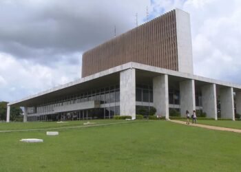 Governo do DF transfere ponto facultativo do Dia do Servidor Público para 30 de outubro